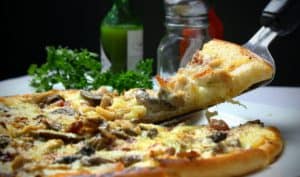 pizza-329523_1920