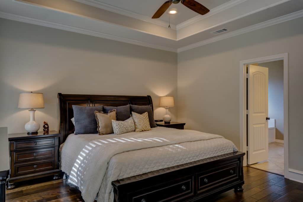 tips to create a dreamy guest bedroom